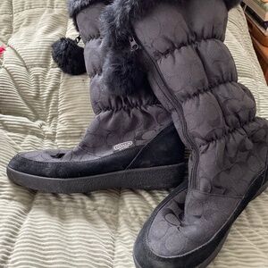 Coach Theona Signature size 9 boots